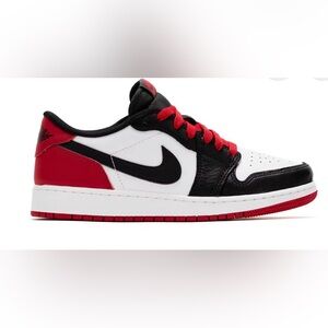 Jordan 1 Retro Low OG
Black Toe (2023)